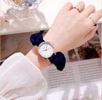 Woman's Quartz Water Resistant Round Analogue watch